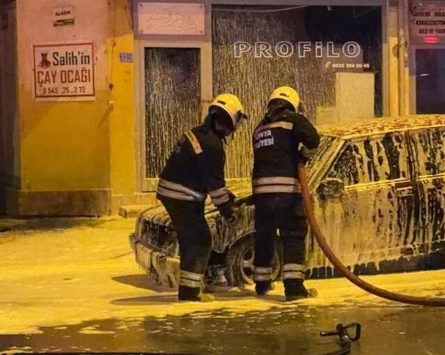 SEYİR HALİNDEKİ ARAÇ ALEV ALDI