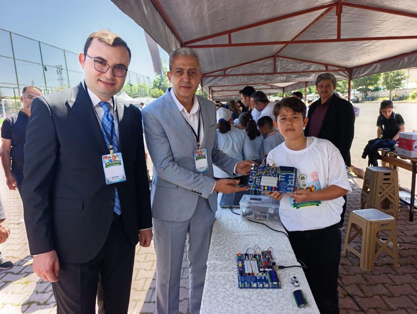 KADINHANI’NDA BİLİM ŞENLİĞİNE YOĞUN İLGİ  