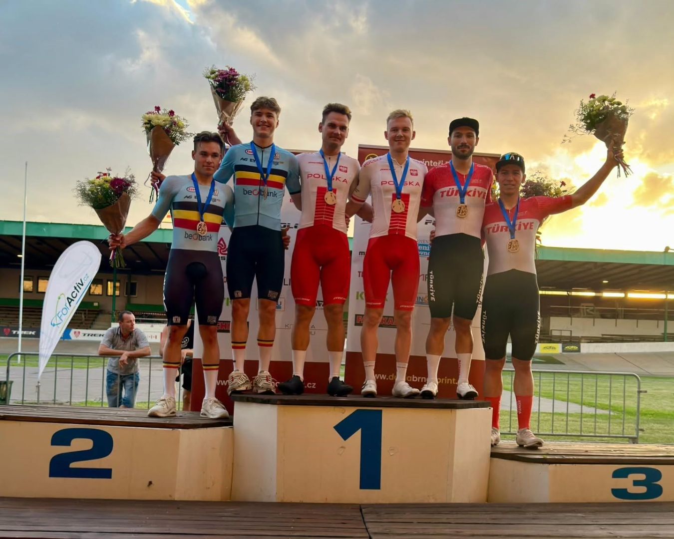 MİLLİ PEDALLARDAN ÇEKYA’DA TARİHİ BAŞARI